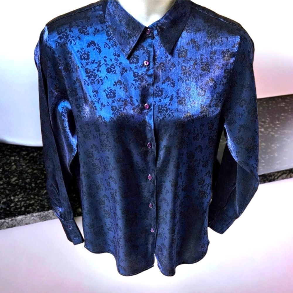 KATHY IRELAND Size large  deep royal blue floral Print long sleeve blouse NWOT